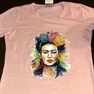 Pink shirt with Frida Kahlo